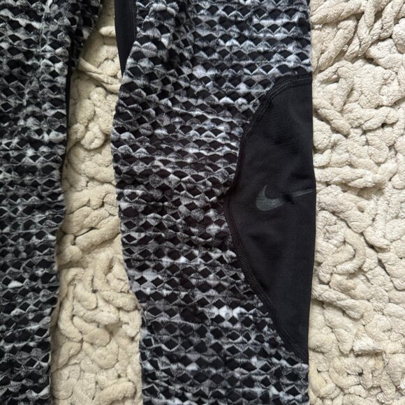 EUC Nike Pro Hyperwarm Training Tights, Leggings (CJ5693-010) Sz XS - Picture 6 of 10